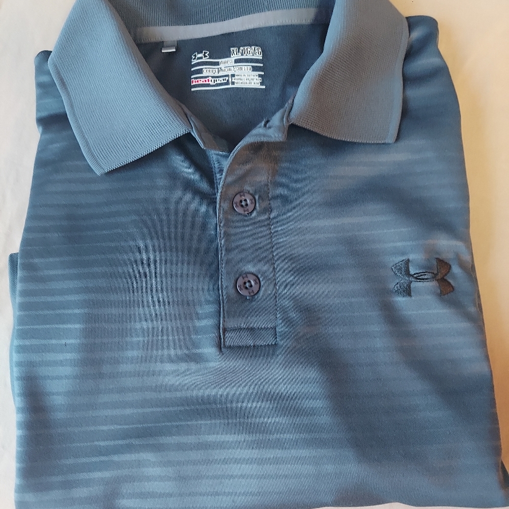 Men's Charcoal Grey pin striped XL Under Armour, Loose Fit